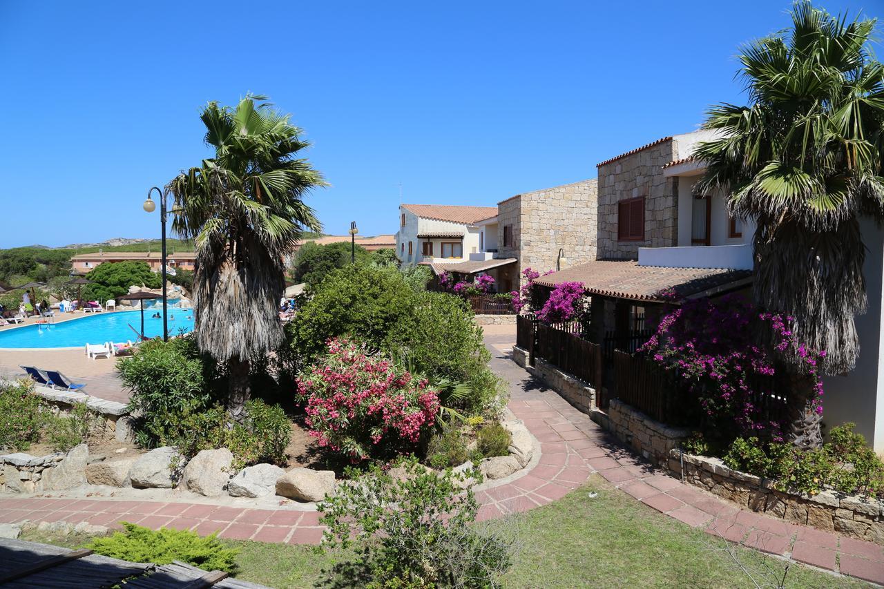 بالاو Club Esse Residence Capo D'Orso المظهر الخارجي الصورة