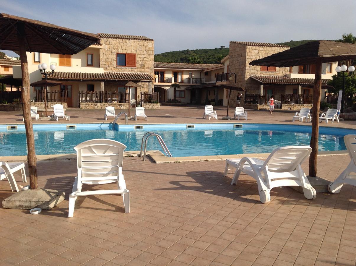 بالاو Club Esse Residence Capo D'Orso المظهر الخارجي الصورة
